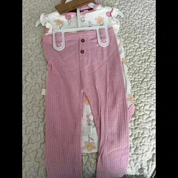 Brand new Kit and Pearl three-piece outfits – 24 months - Picture 4 of 4